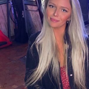 Meet your Posher, Mikayla